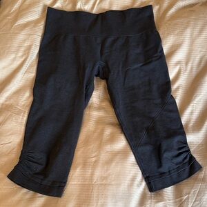Lululemon Charcoal Black Crop Leggings